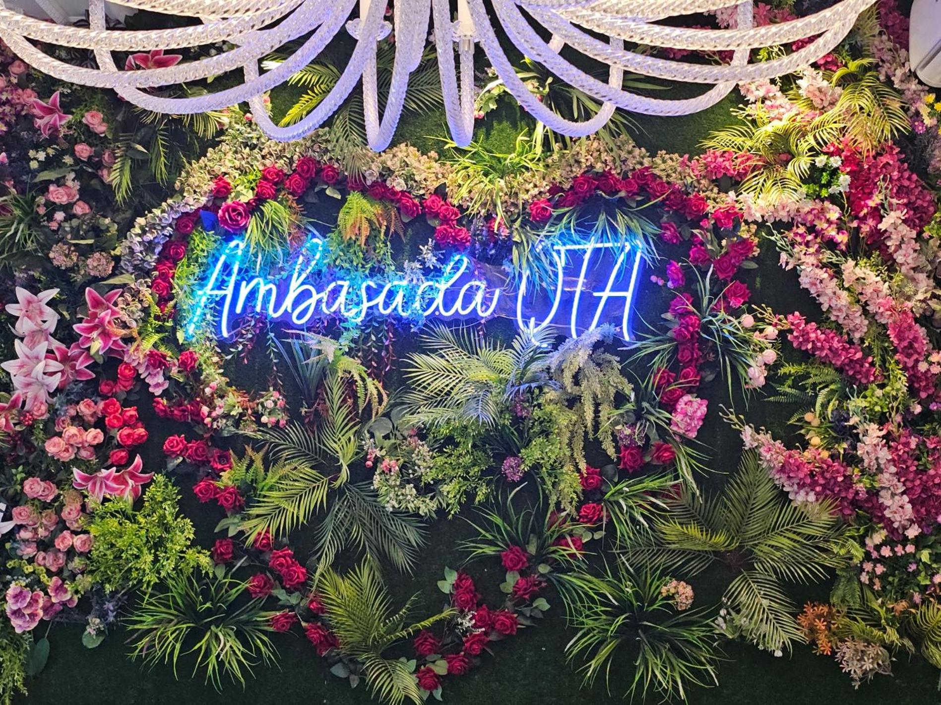 Hotel Ambasada Qta Paskuqan Exterior photo